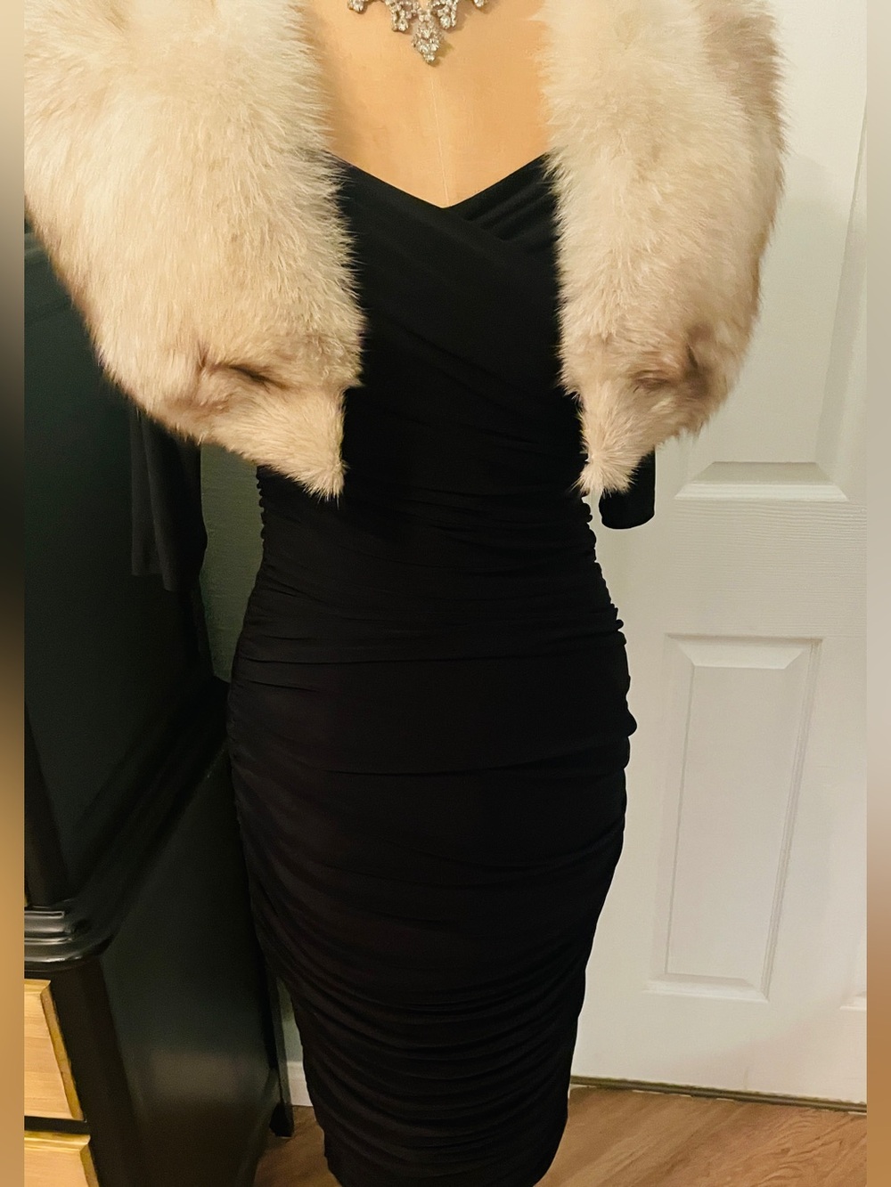 ♥️ Black Ruched Midi Wiggle Dress, Monica dress pin up couture PUG Laura Byrnes - Picture 9 of 15